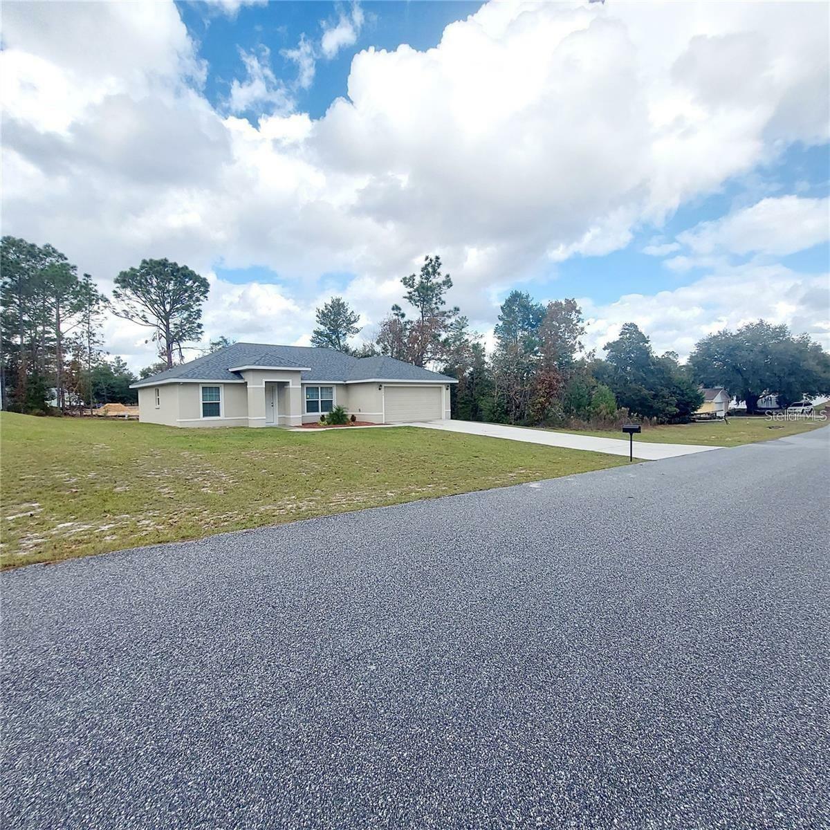 Property Photo: 16086 SW 53rd Court FL 34473