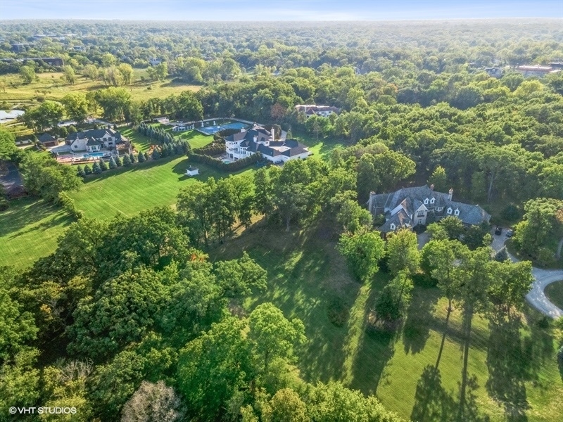 Property Photo: 115 Oak Brook Road IL 60523