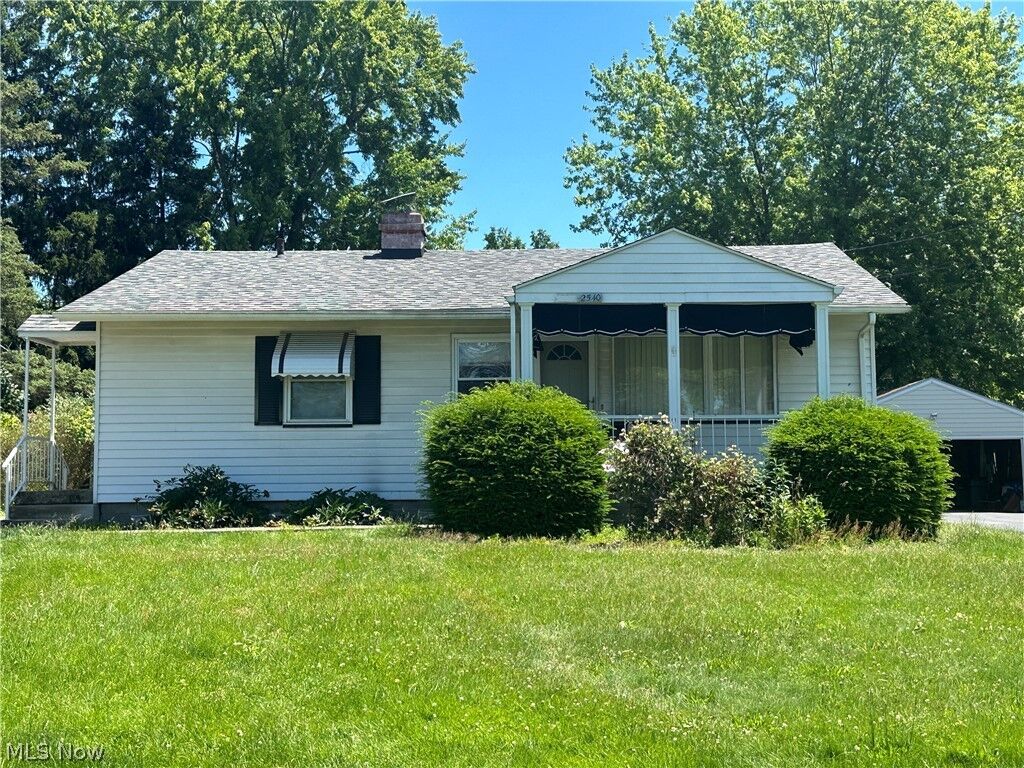 Property Photo:  2540 Chestnut Street  OH 44420 