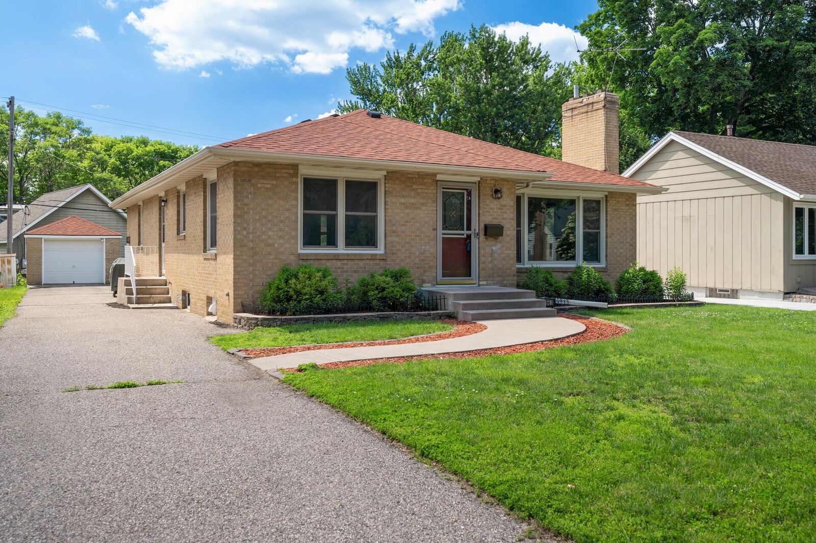 Property Photo:  3960 Yosemite Avenue S  MN 55416 