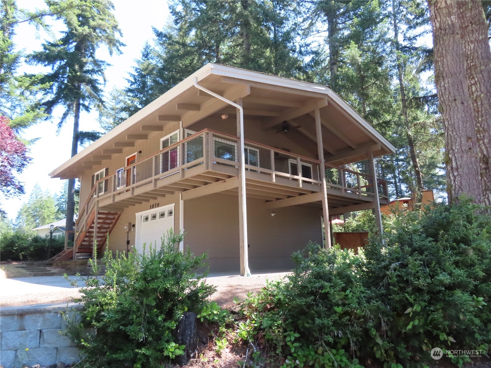 Property Photo:  1070 E Vine Maple Lane  WA 98592 