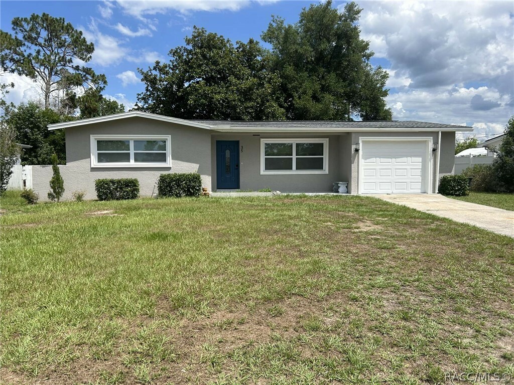 Property Photo:  35 S Fillmore Street  FL 34465 