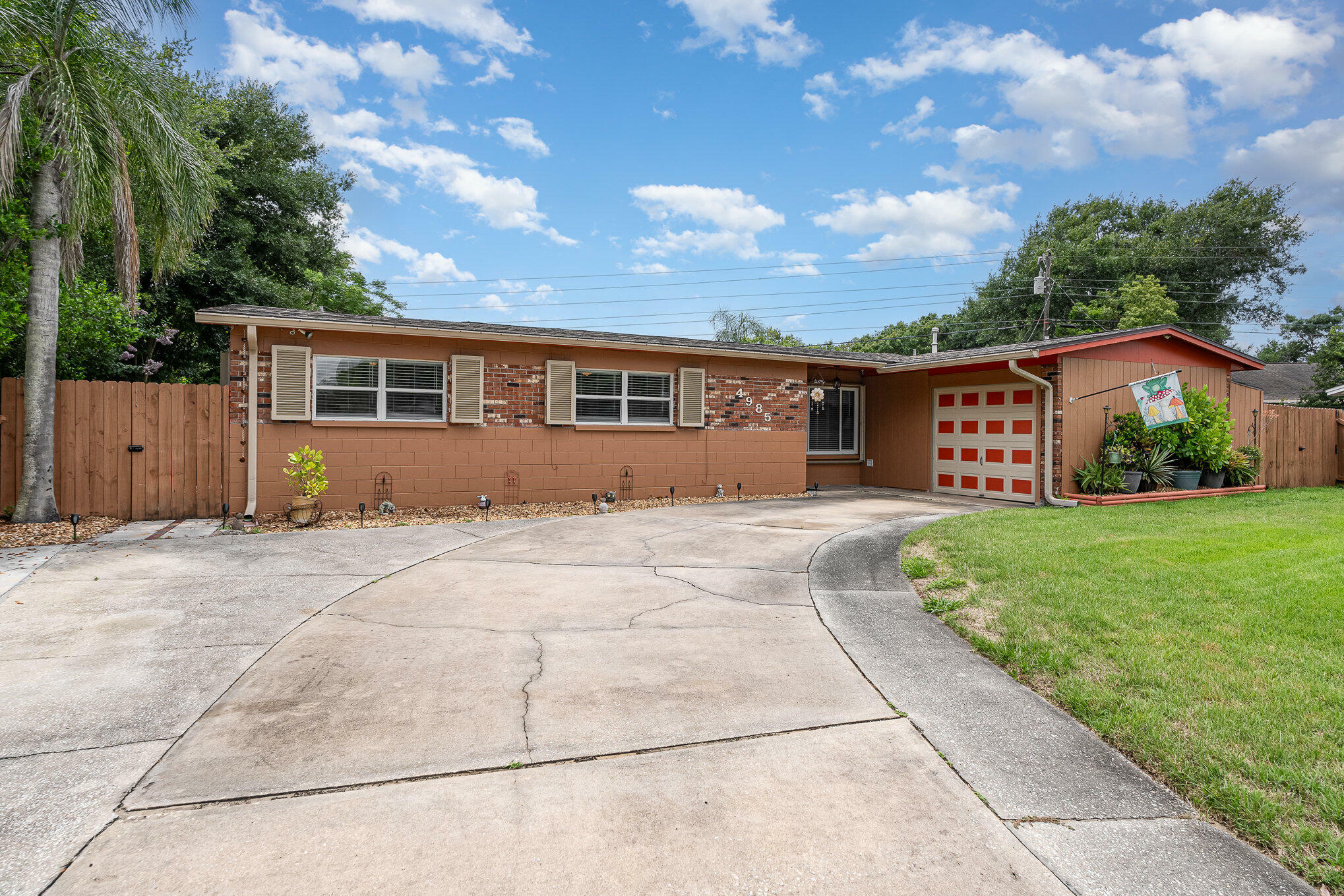 Property Photo:  4985 Cocoanut Drive  FL 32780 