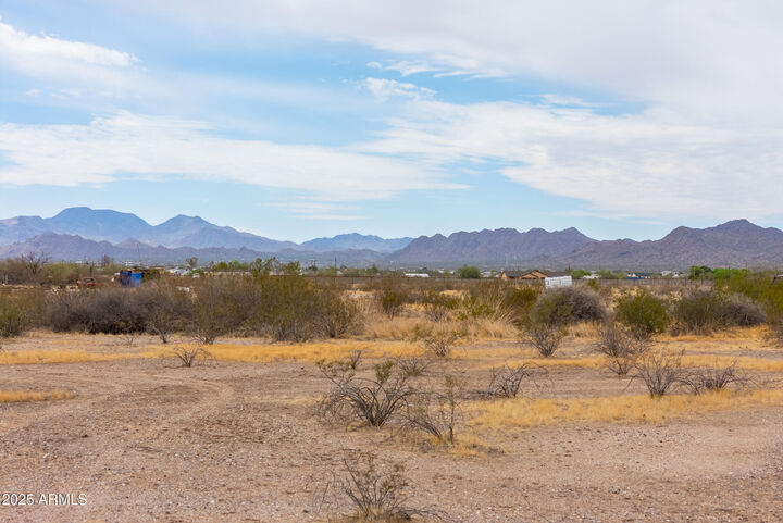 Property Photo: 7640 N La Burma Road - AZ 85139