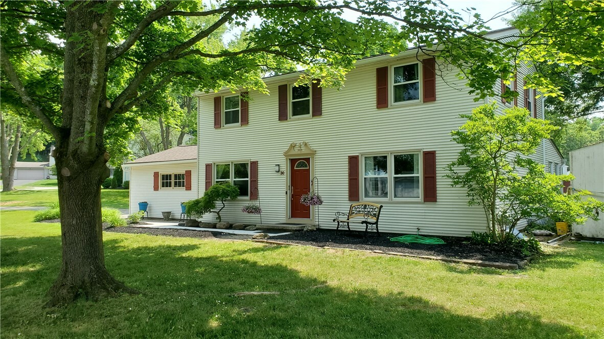 Property Photo:  30 Maple Leaf Circle  NY 14526 