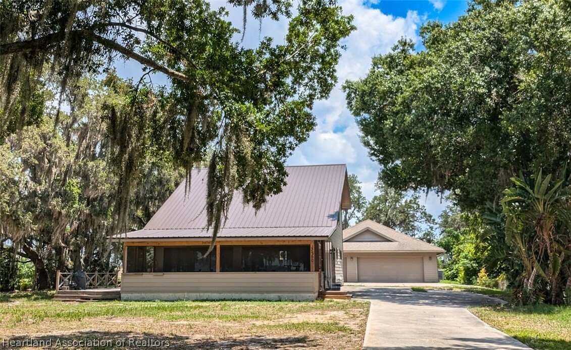 Property Photo:  3250 Lakeview Drive  FL 33870 