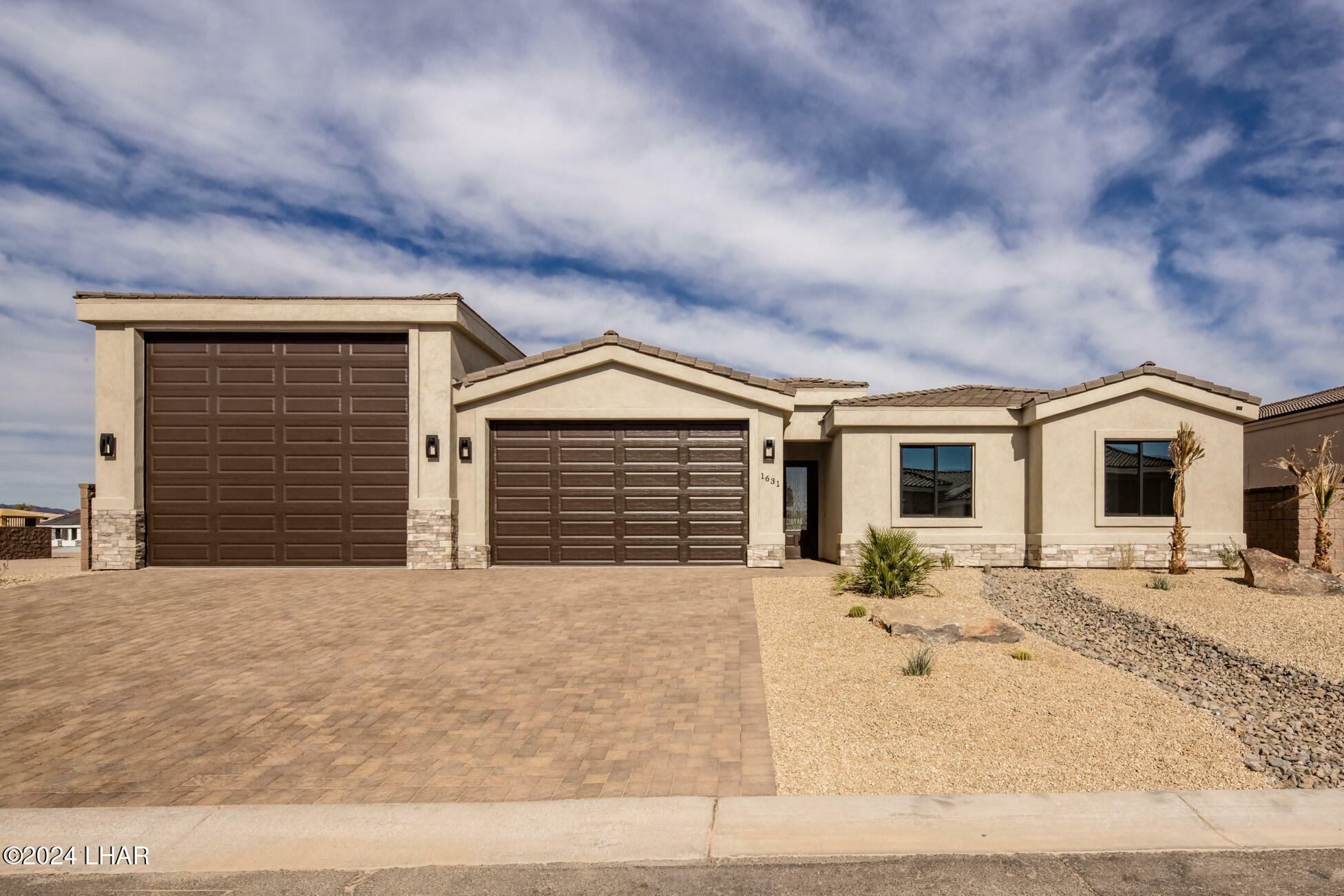 Property Photo:  1631 E Karen Dr  AZ 86404 