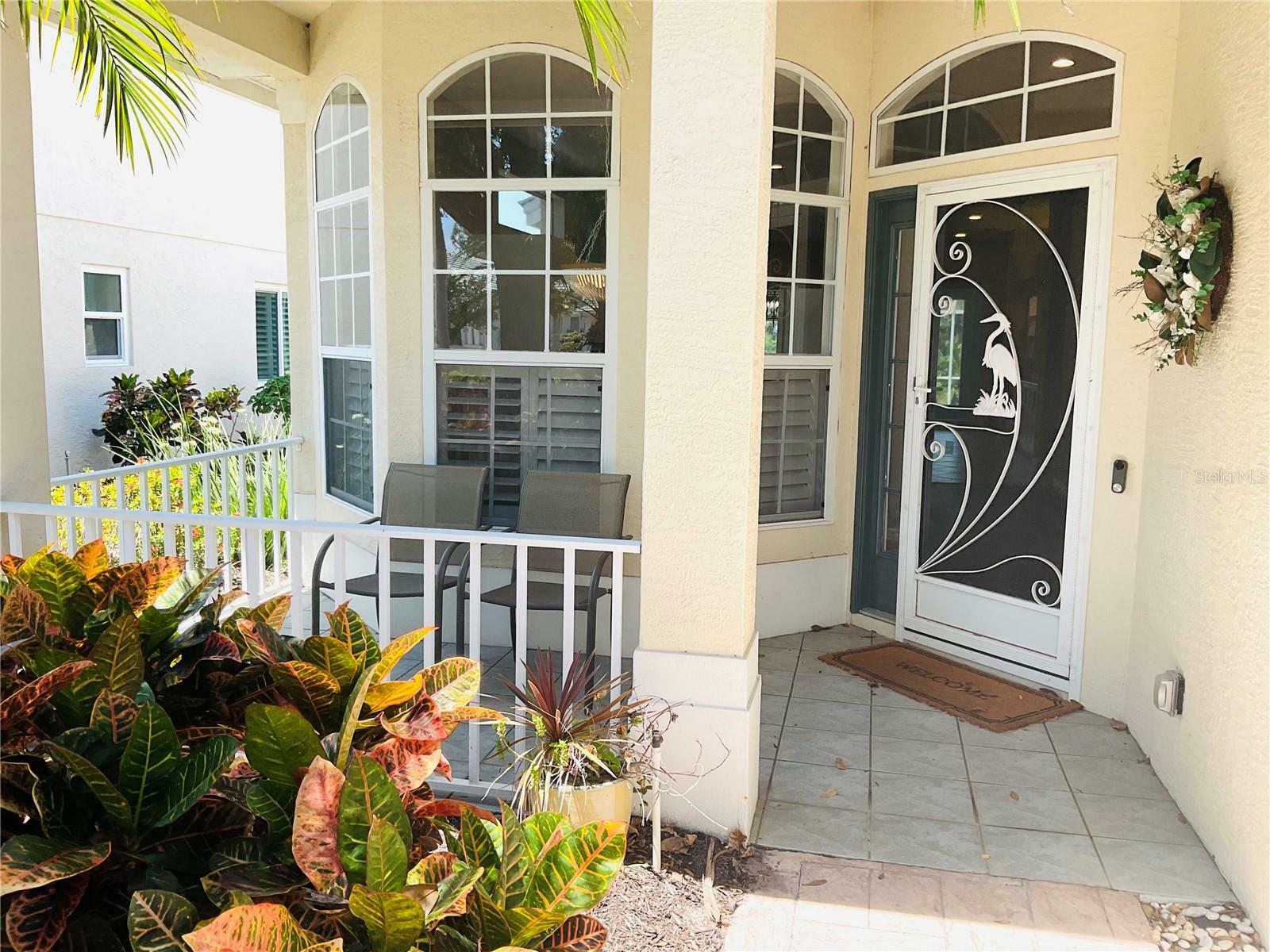 Property Photo: 334 Melrose Court FL 34292