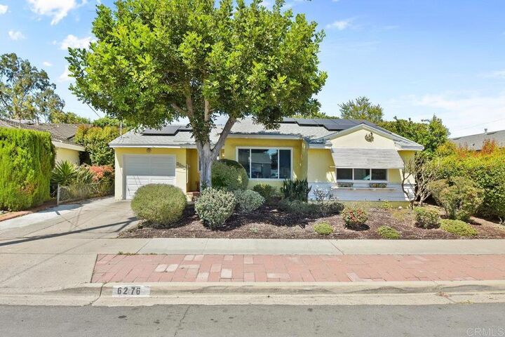 Property Photo: 6276 Loukelton Cir CA 92120