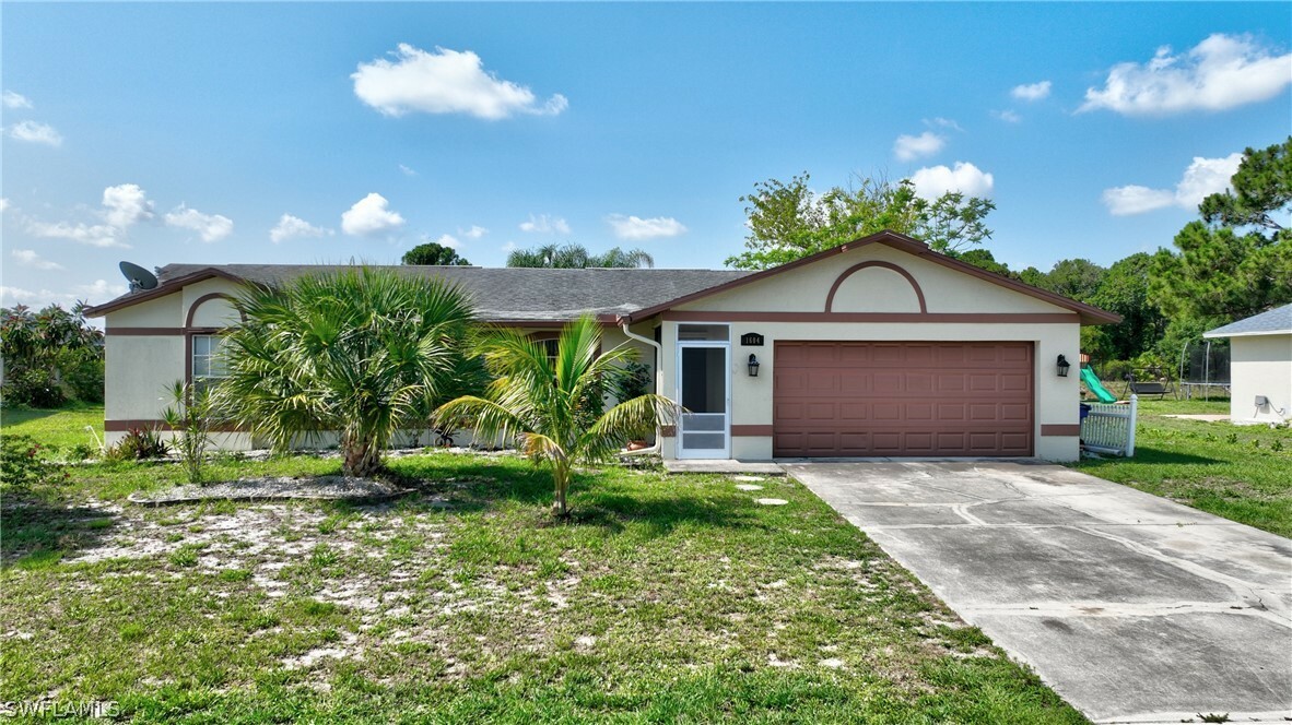 Property Photo:  1604 Covington Meadows Circle  FL 33936 