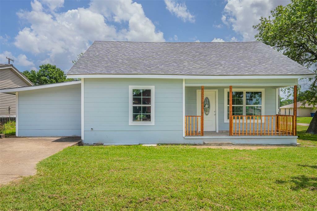 Property Photo:  200 E Pace Street  TX 76641 