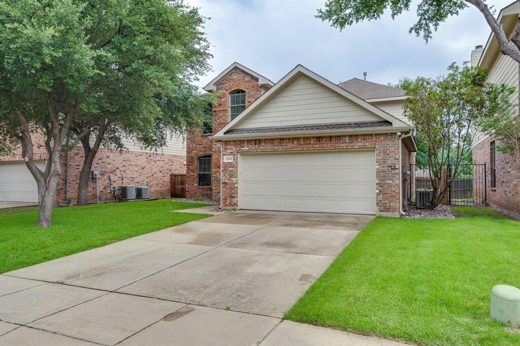 Property Photo:  1209 Shamrock Drive  TX 75028 