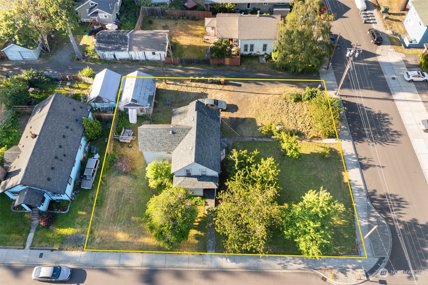 Property Photo:  510 W Birch Street  WA 98584 