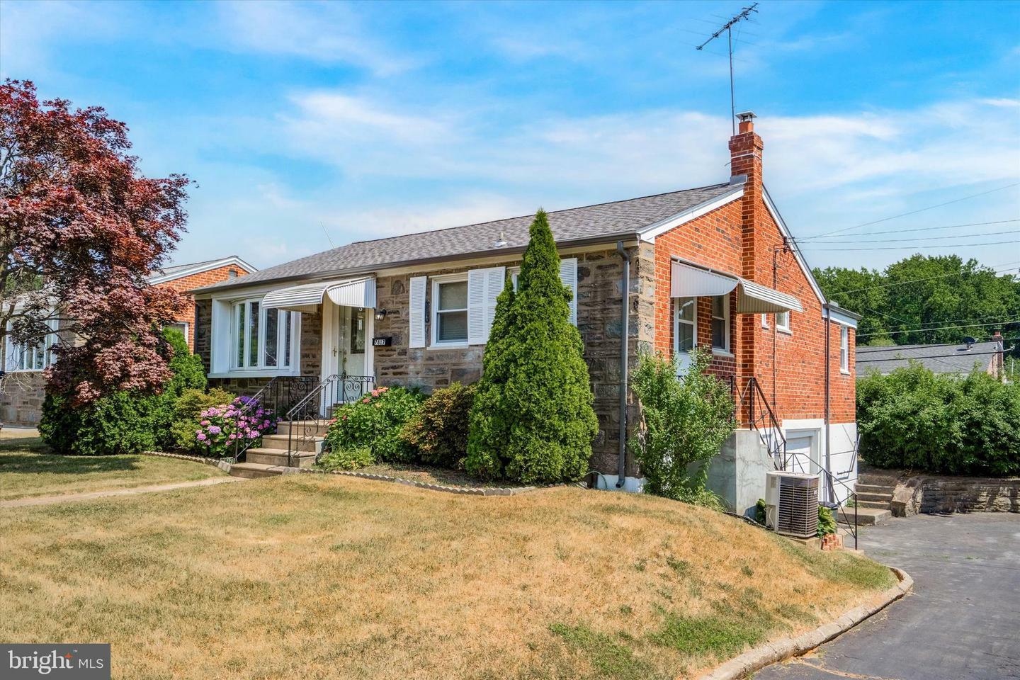Property Photo: 7817 Lister Street PA 19152
