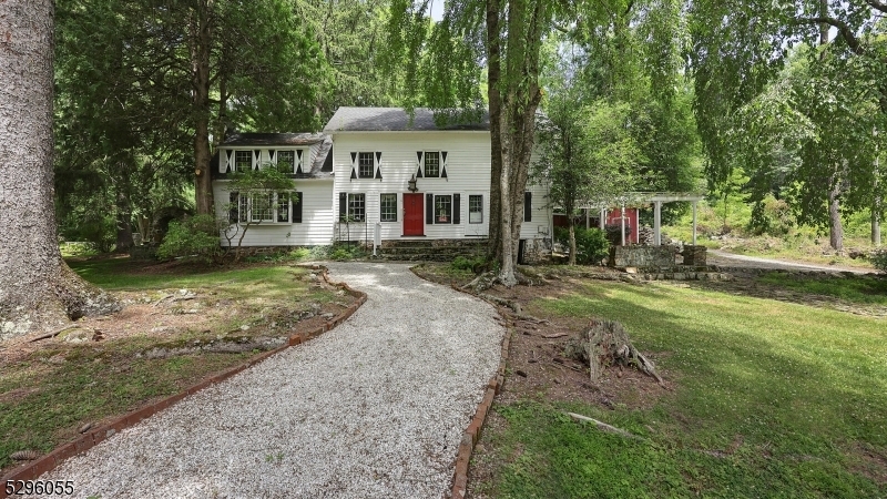 Property Photo:  101 Dreahook Rd  NJ 08833 