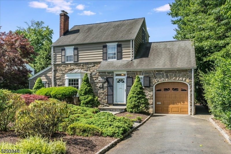 Property Photo: 634 Lawnside Pl NJ 07090