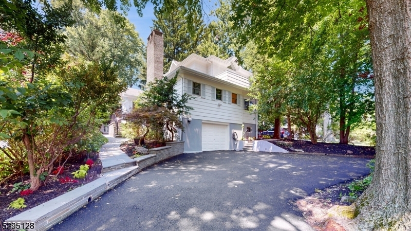 Property Photo:  380 N Mountain Avenue  NJ 07043 