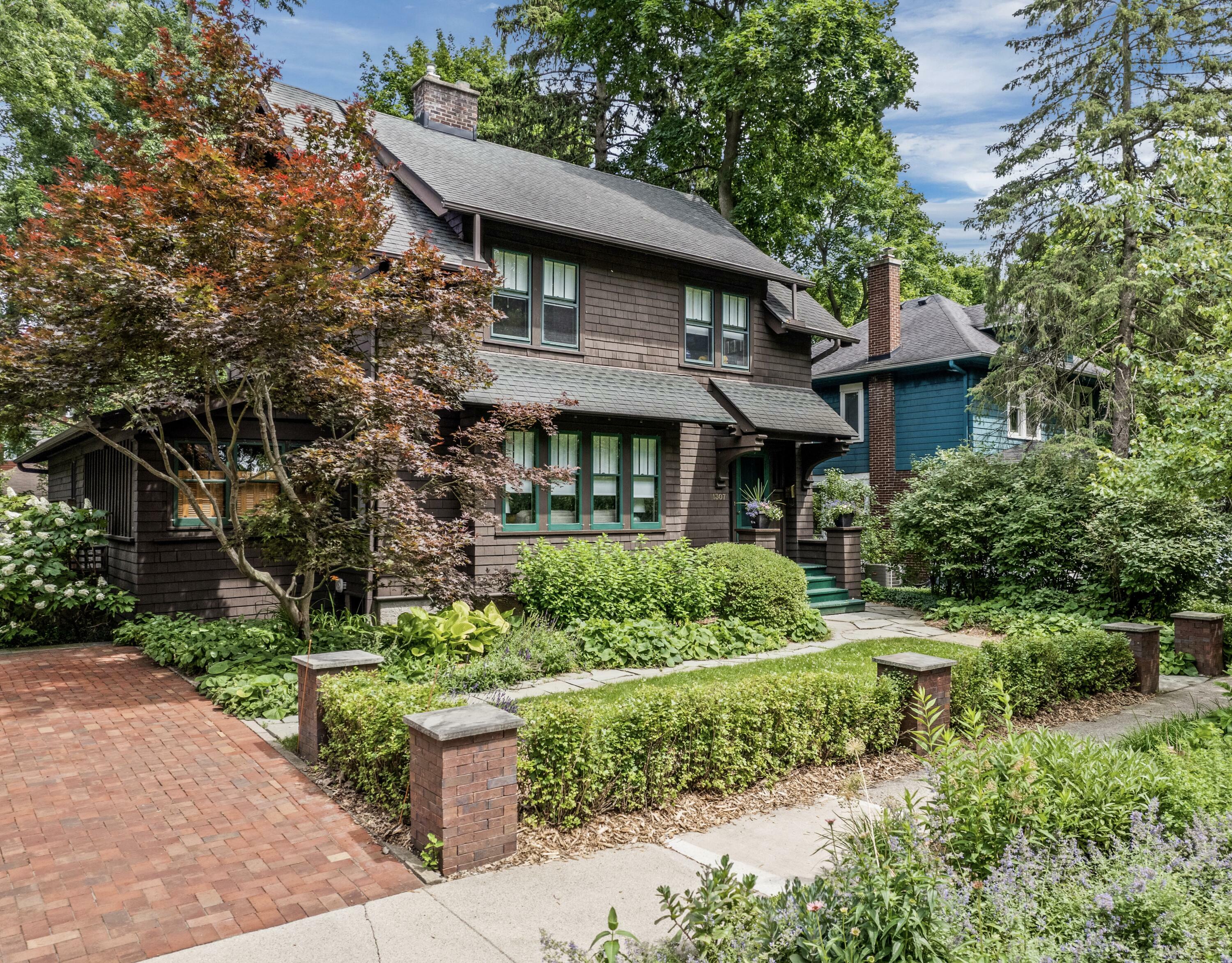 Property Photo:  1307 S Forest Avenue  MI 48104 