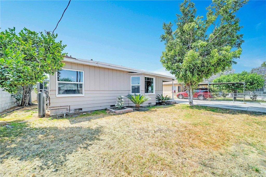 Property Photo:  13326 Goleta Street  CA 91331 