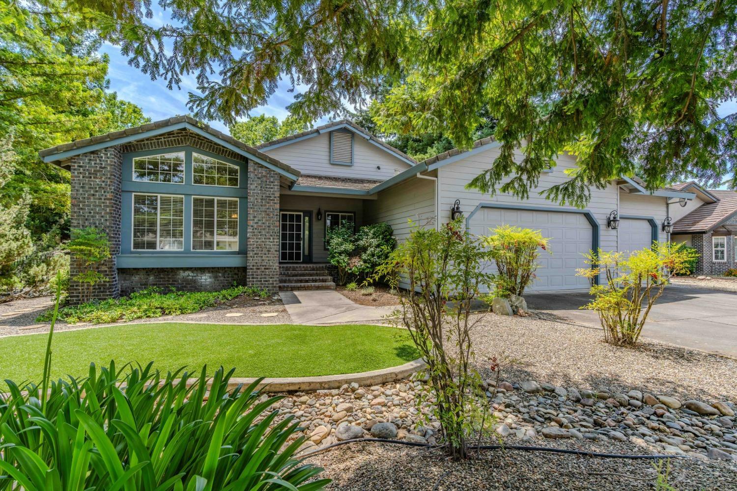 Property Photo:  490 La Contenta Drive  CA 95252 