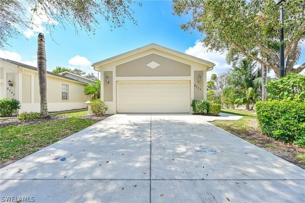 Property Photo:  8771 Ibis Cove Circle  FL 34119 