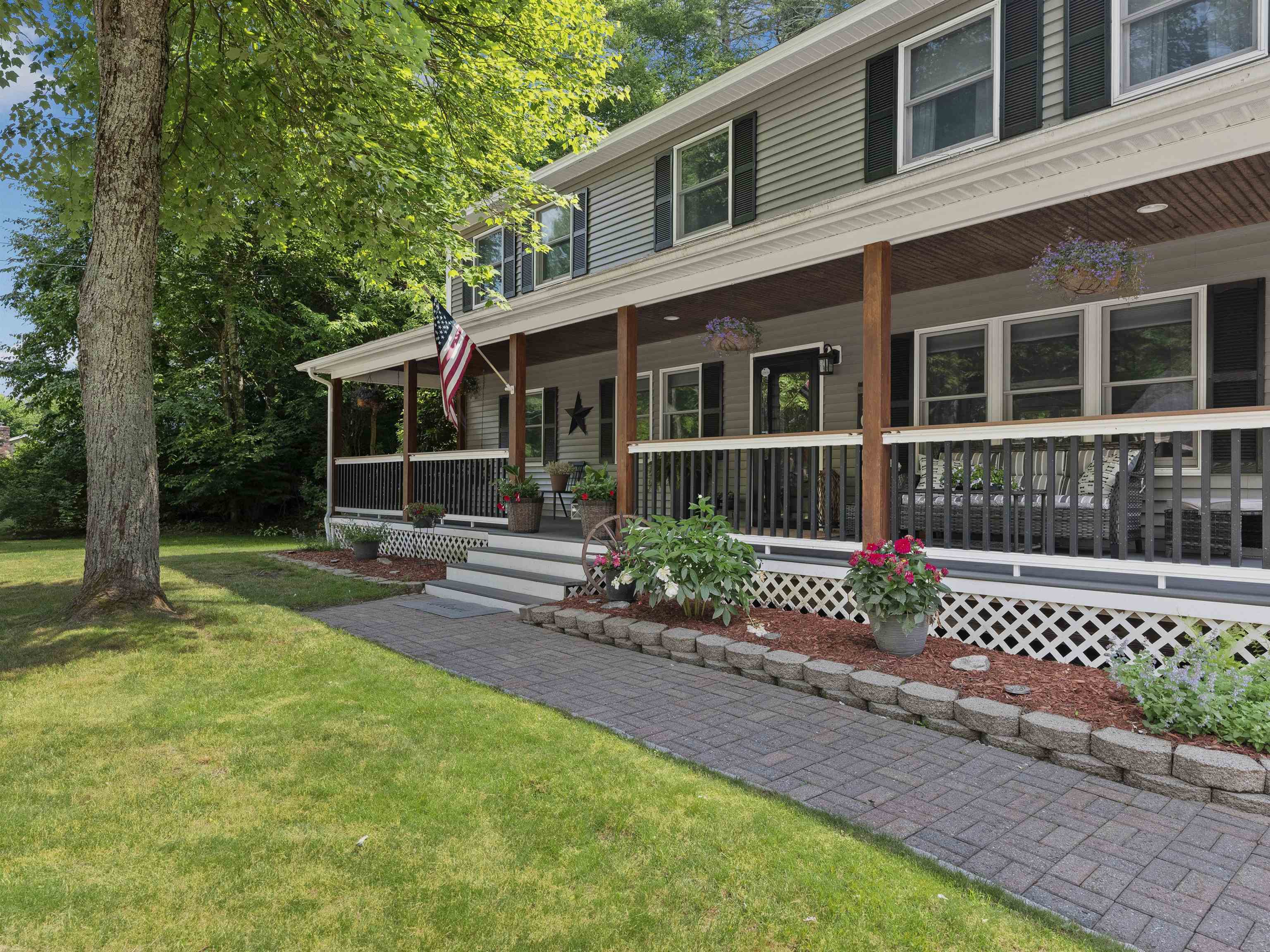 Property Photo: 20 Lamson Drive NH 03054