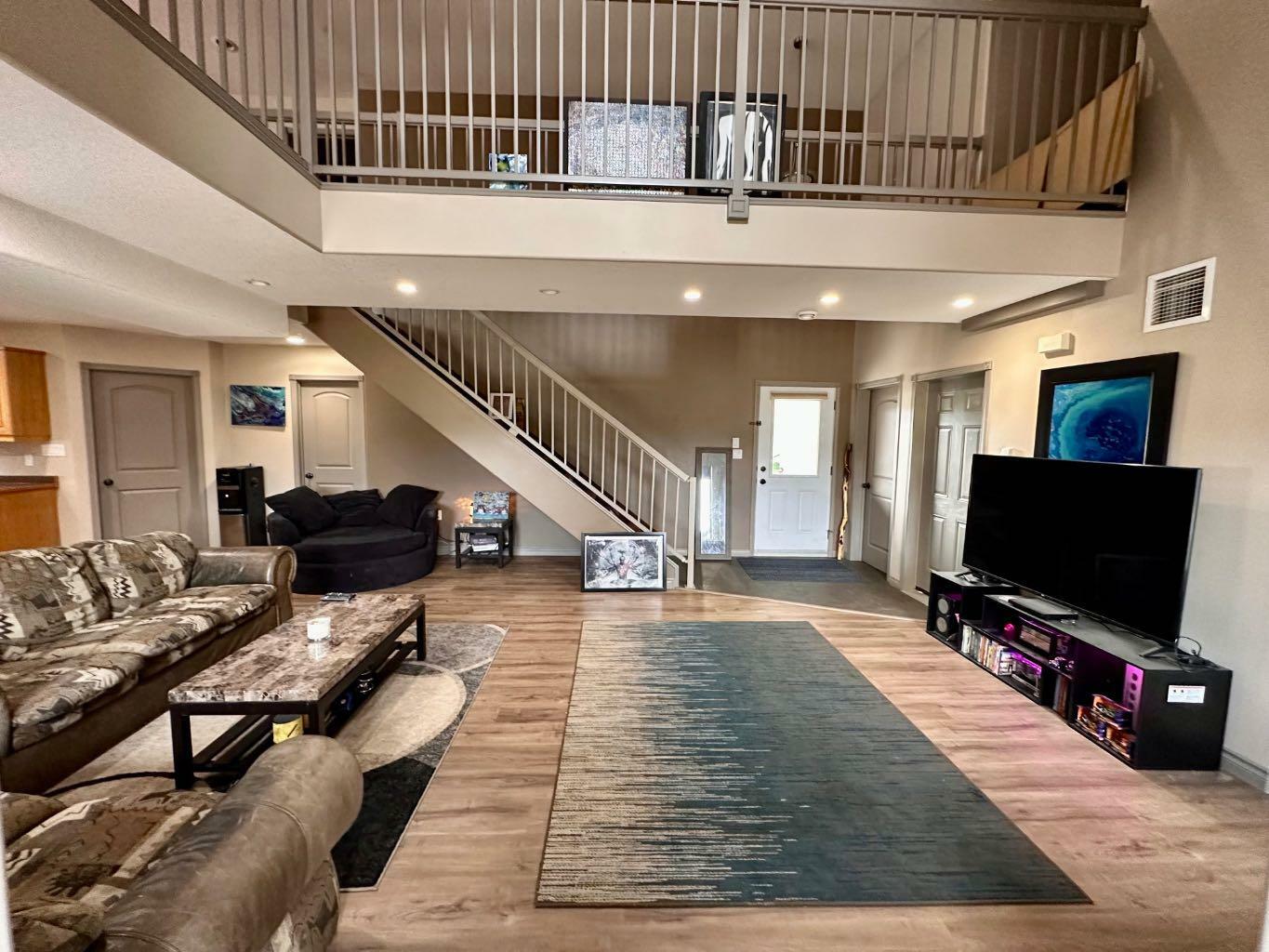 Property Photo: 1506 42 Street AB T7E 0A5