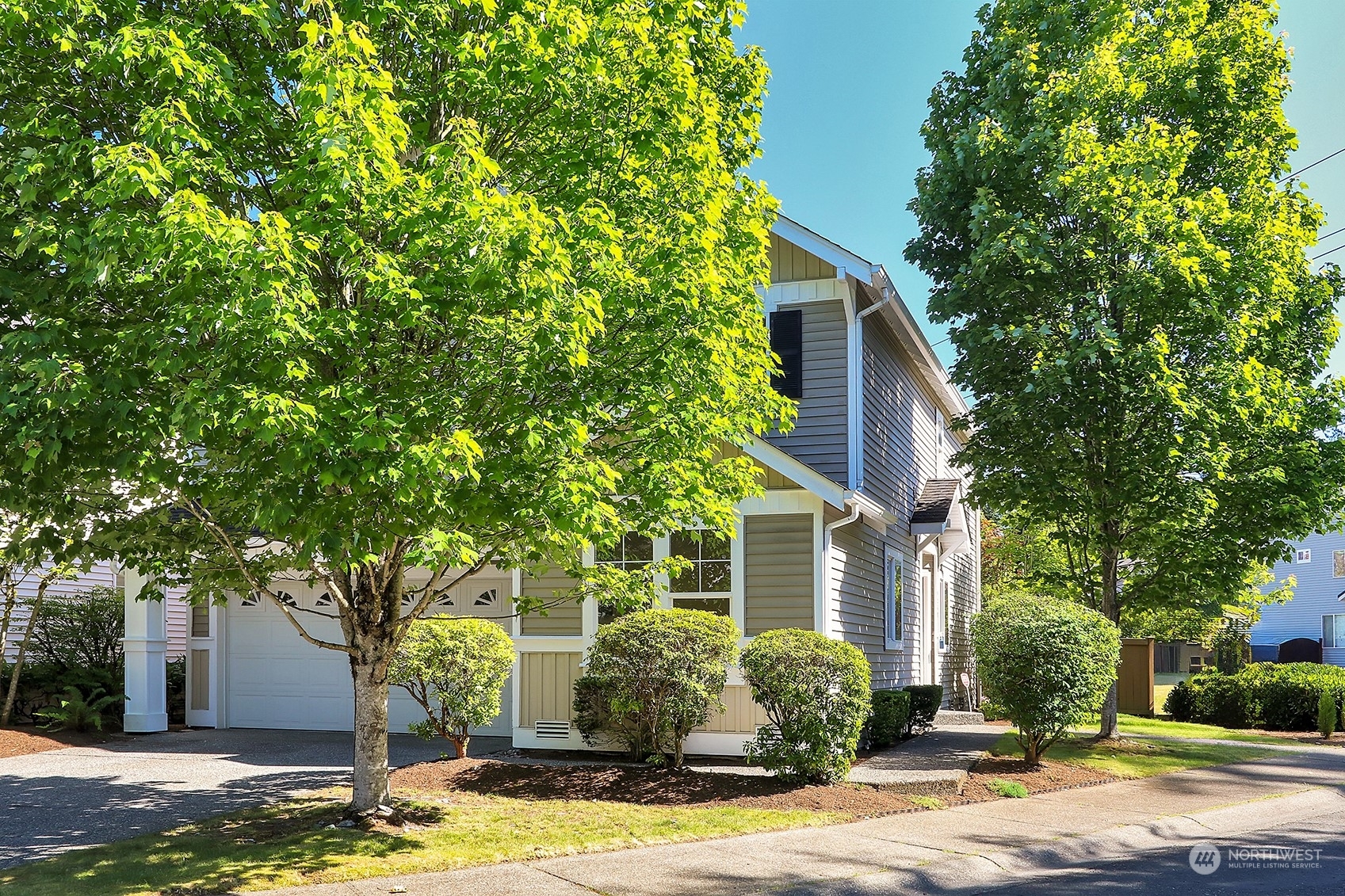 Property Photo: 9239 NE 174th Place WA 98011