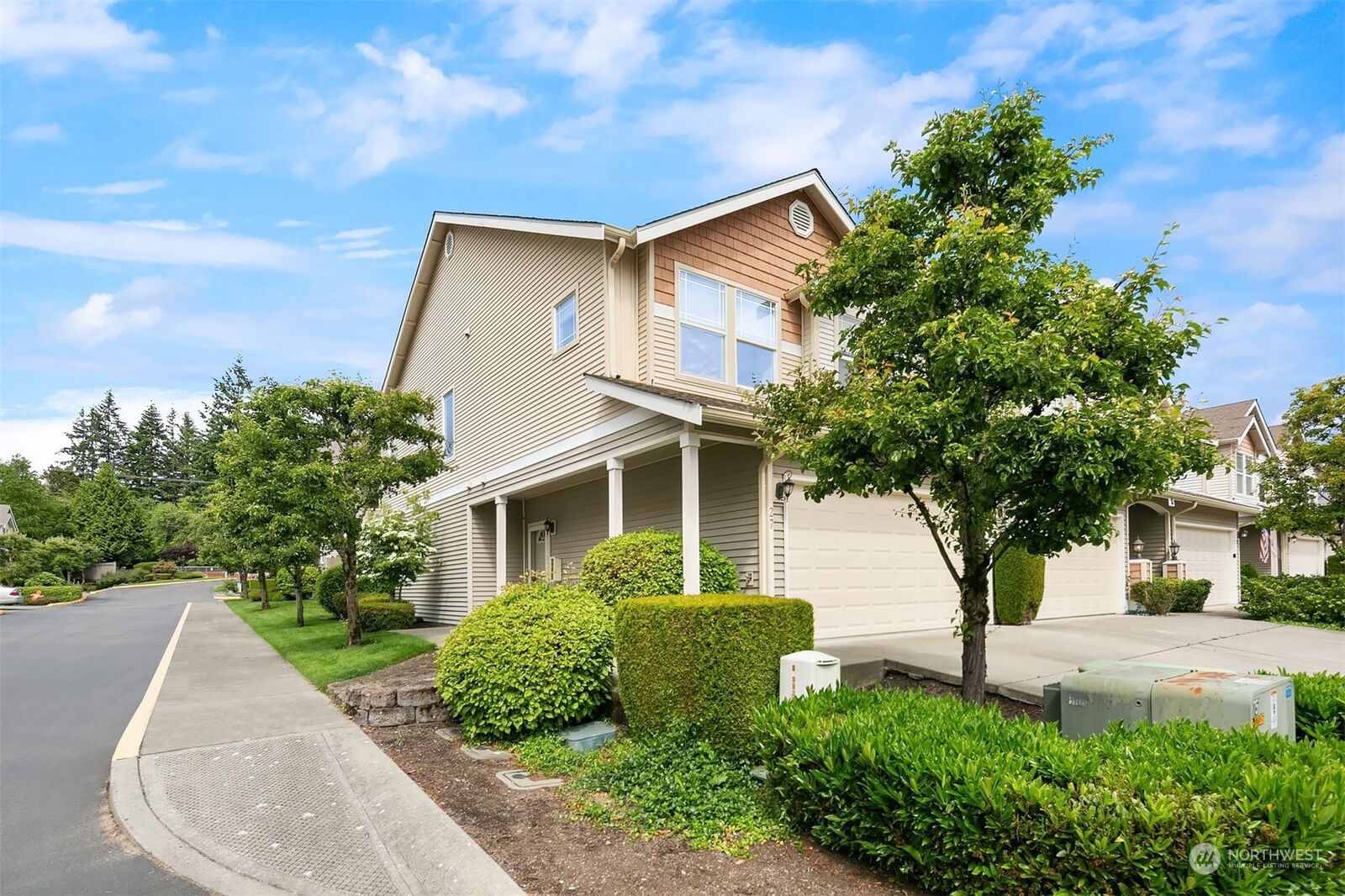 Property Photo: 15405 35th Avenue W K27 WA 98087