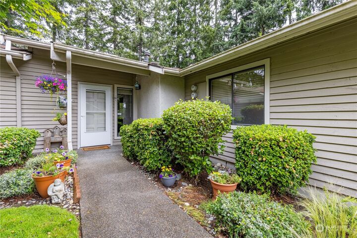 Property Photo:  31739 49th Lane SW C  WA 98023 