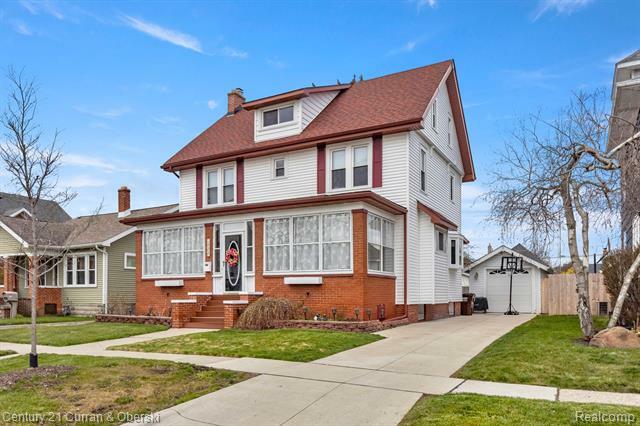 Property Photo:  209 Arbor Avenue  MI 48162 