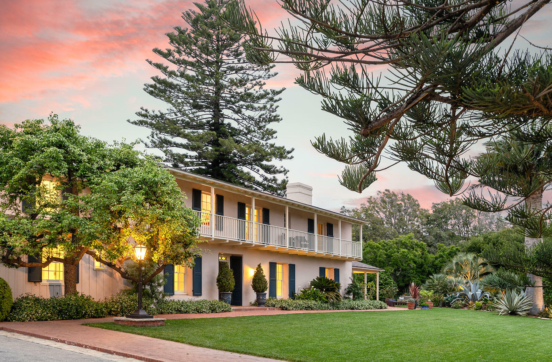 Property Photo:  1682 E Valley Road  CA 93108 