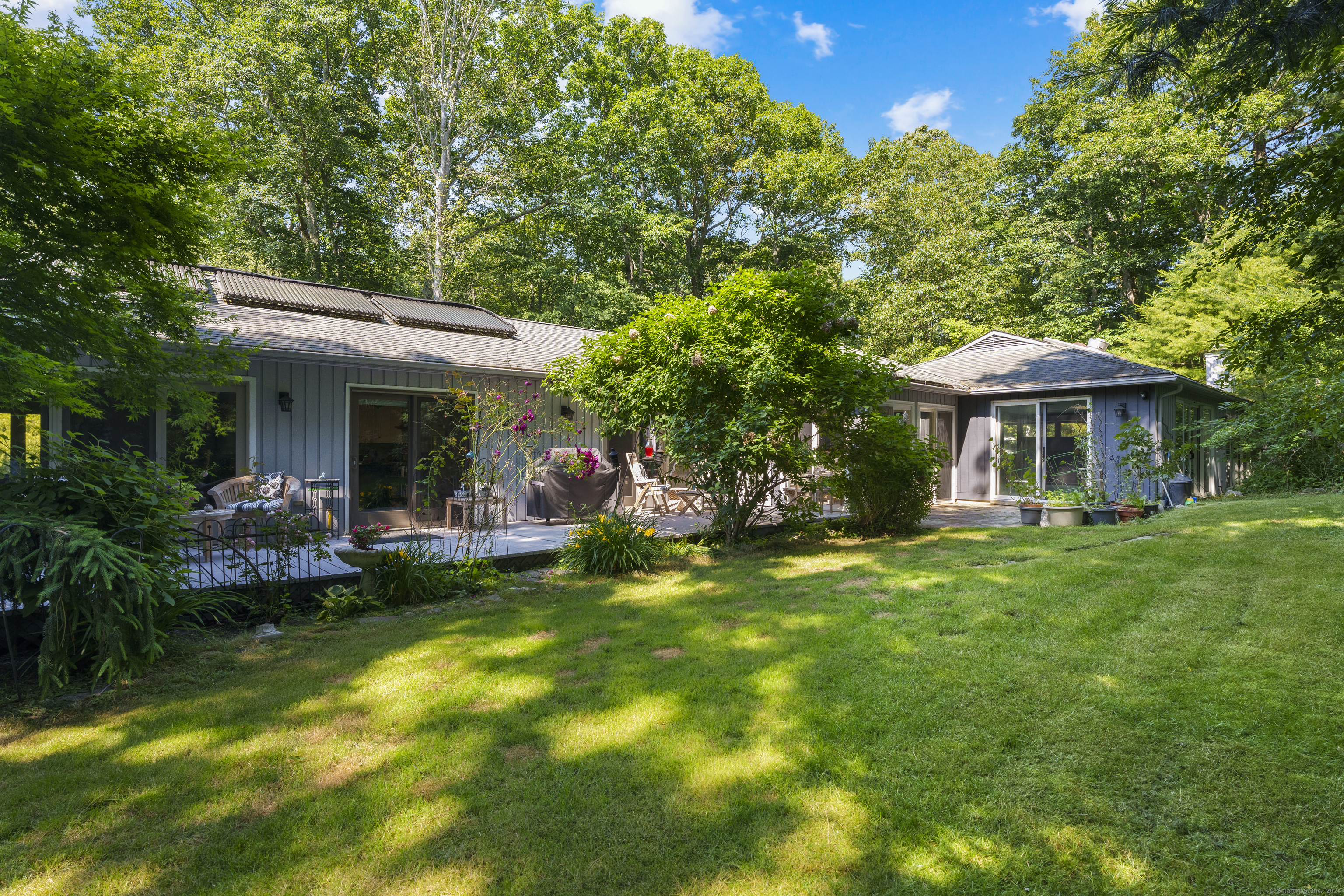 Property Photo: 268 Peddlers Road CT 06437