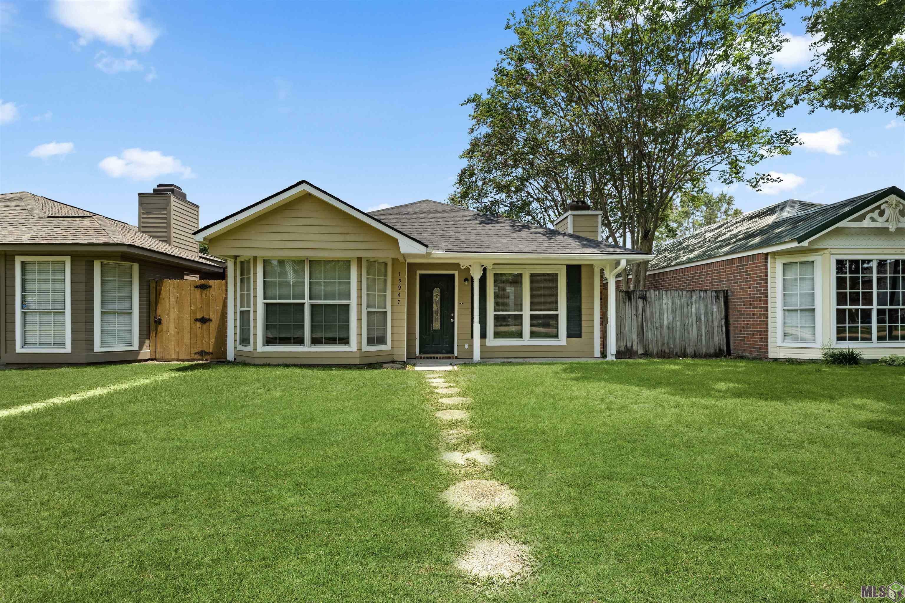 Property Photo:  15947 Manchester Ave  LA 70816 