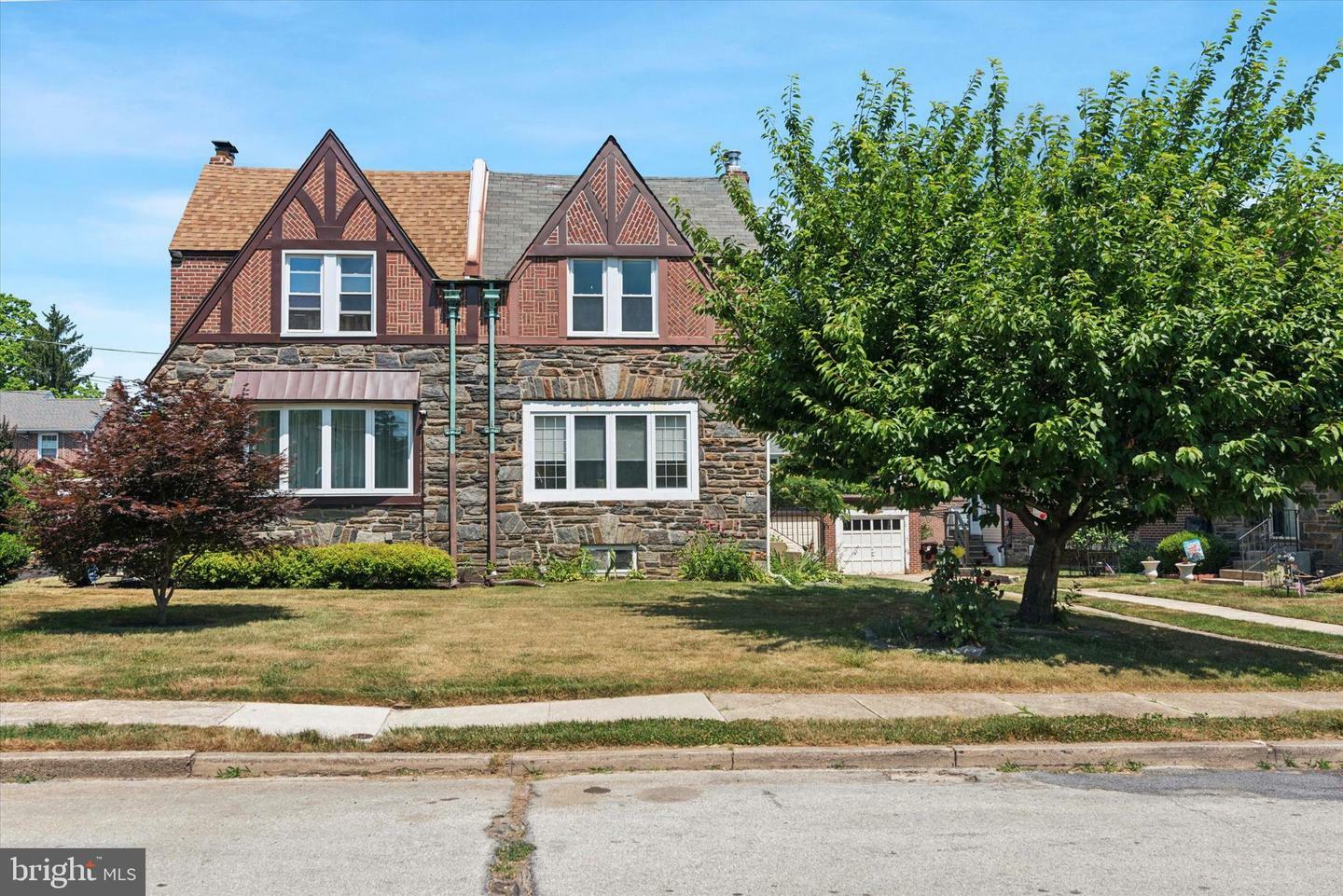 Property Photo:  185 W Plumstead Avenue  PA 19050 