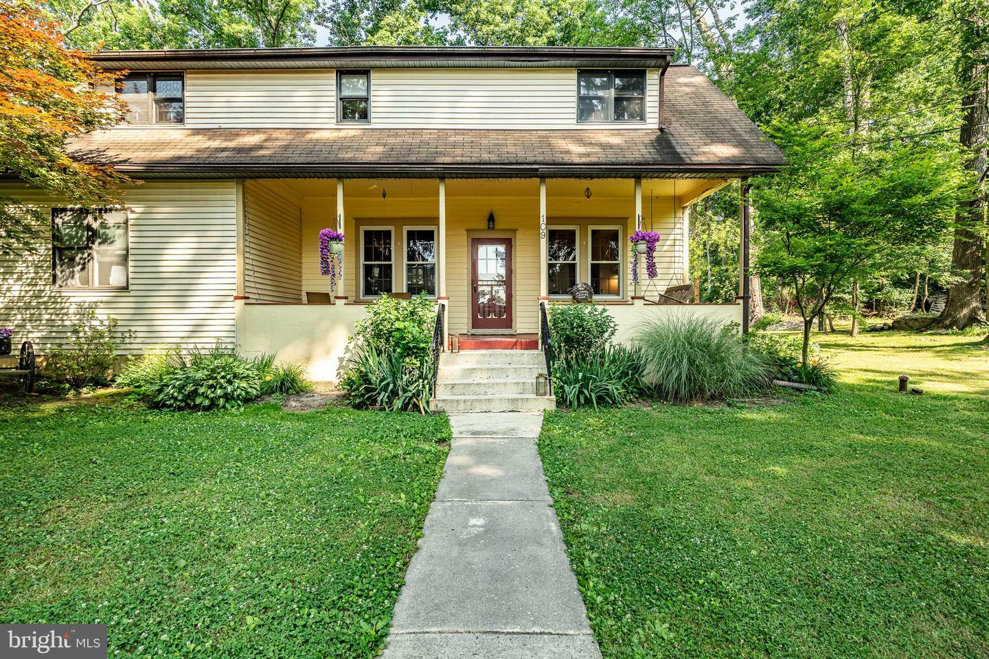 Property Photo:  109 3rd Avenue  PA 19473 