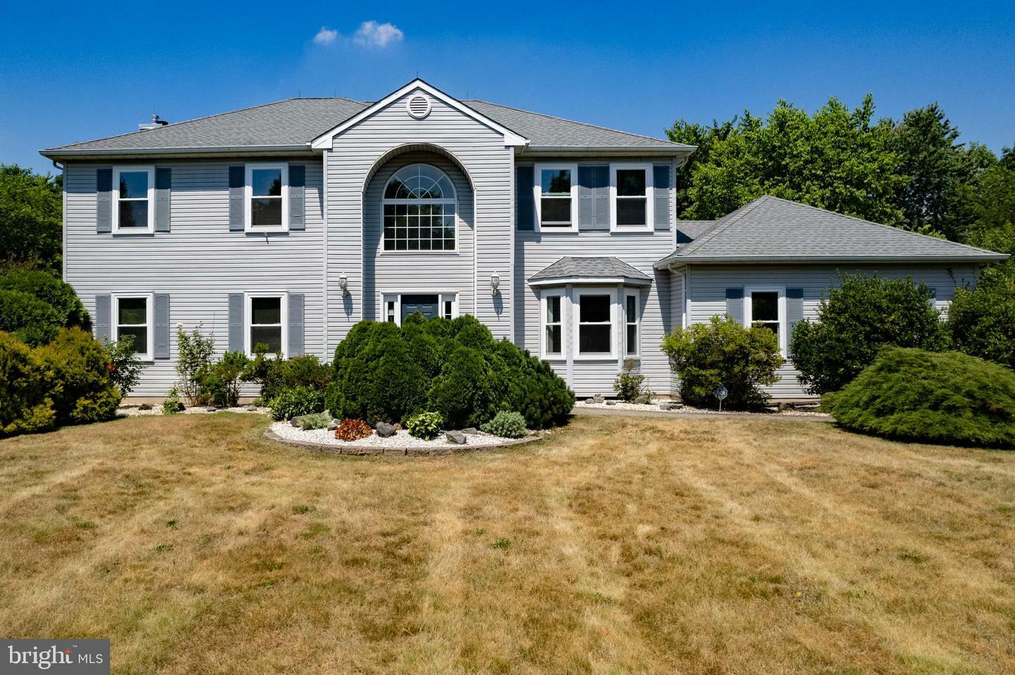 Property Photo:  6 Babbitt Way  NJ 08501 