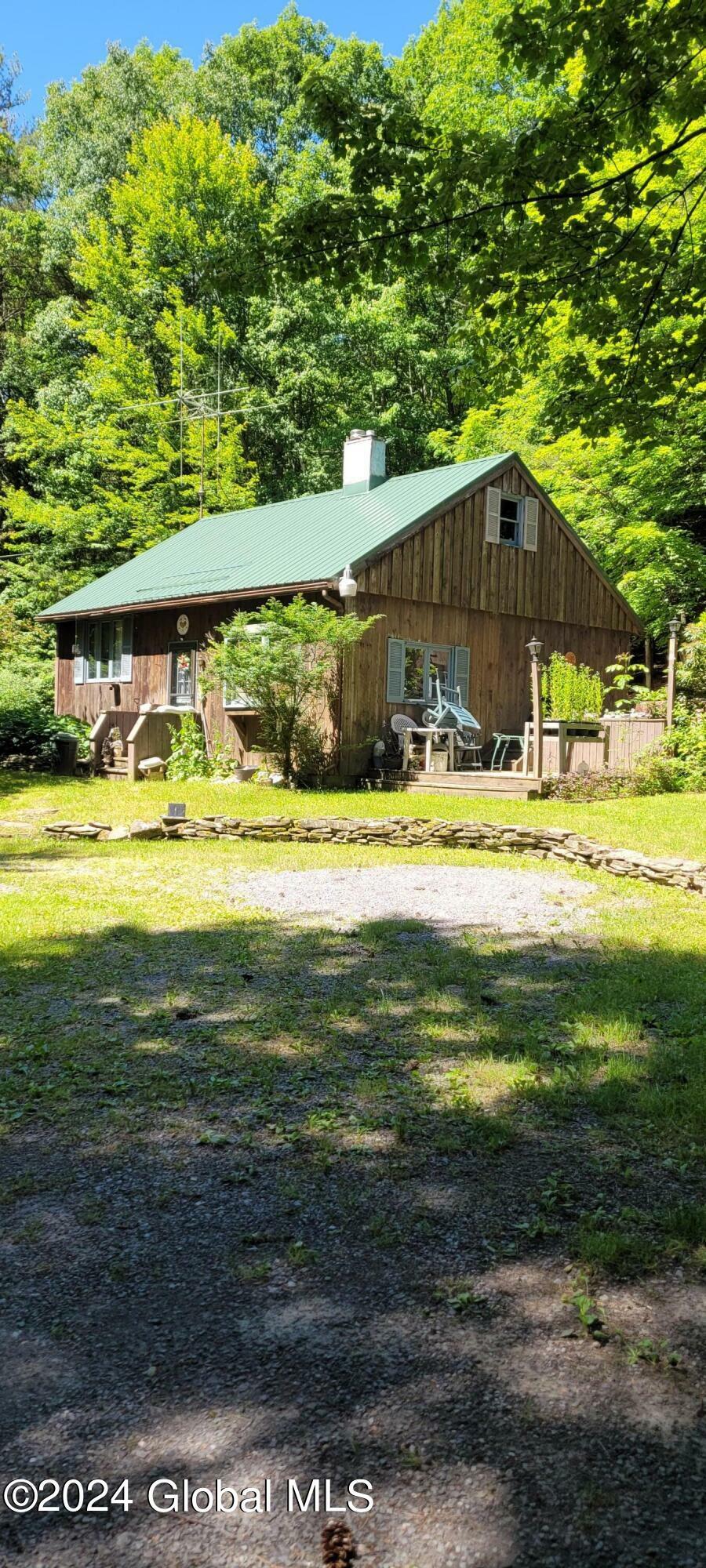 Property Photo:  977 Cotton Hill Road  NY 12023 