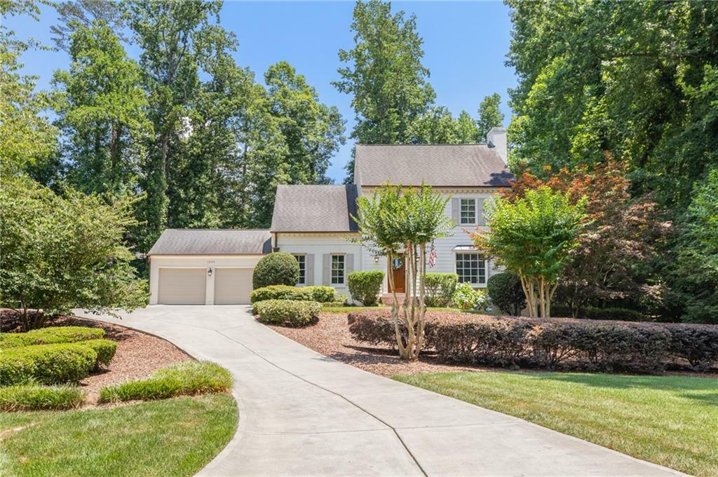 Property Photo:  1554 E Bank Drive  GA 30068 