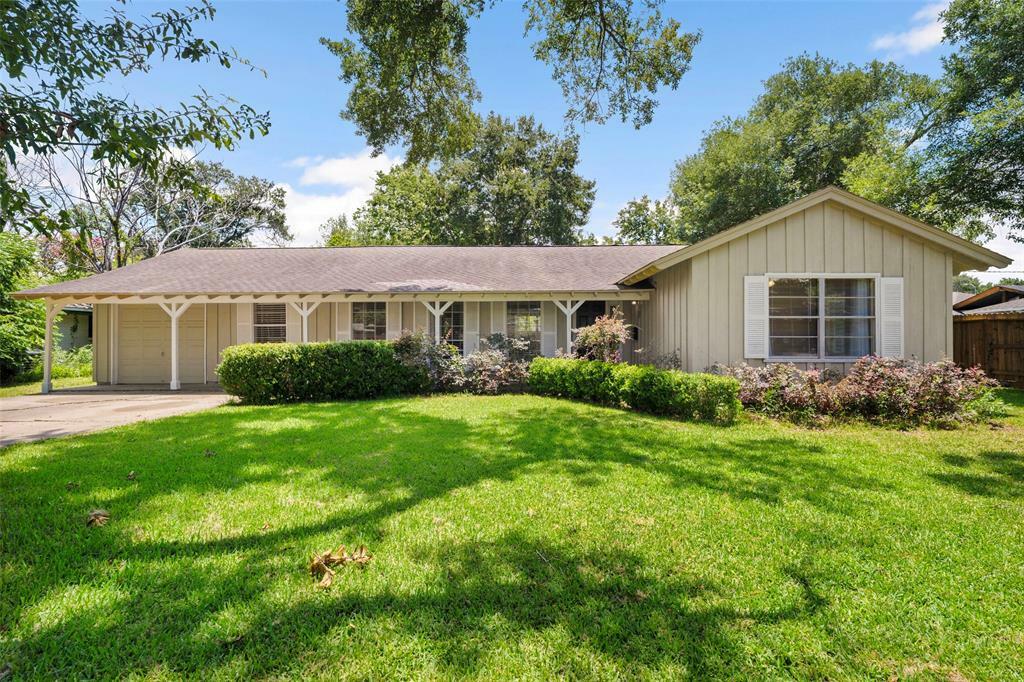 Property Photo:  8911 Cadawac Road  TX 77074 