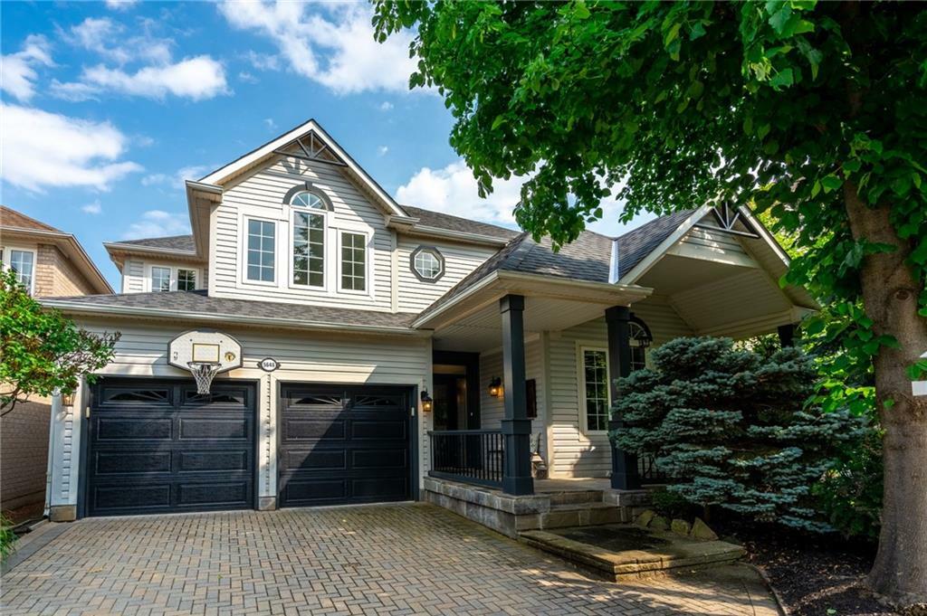 Property Photo: 5646 Roseville Court ON L7L 6V3