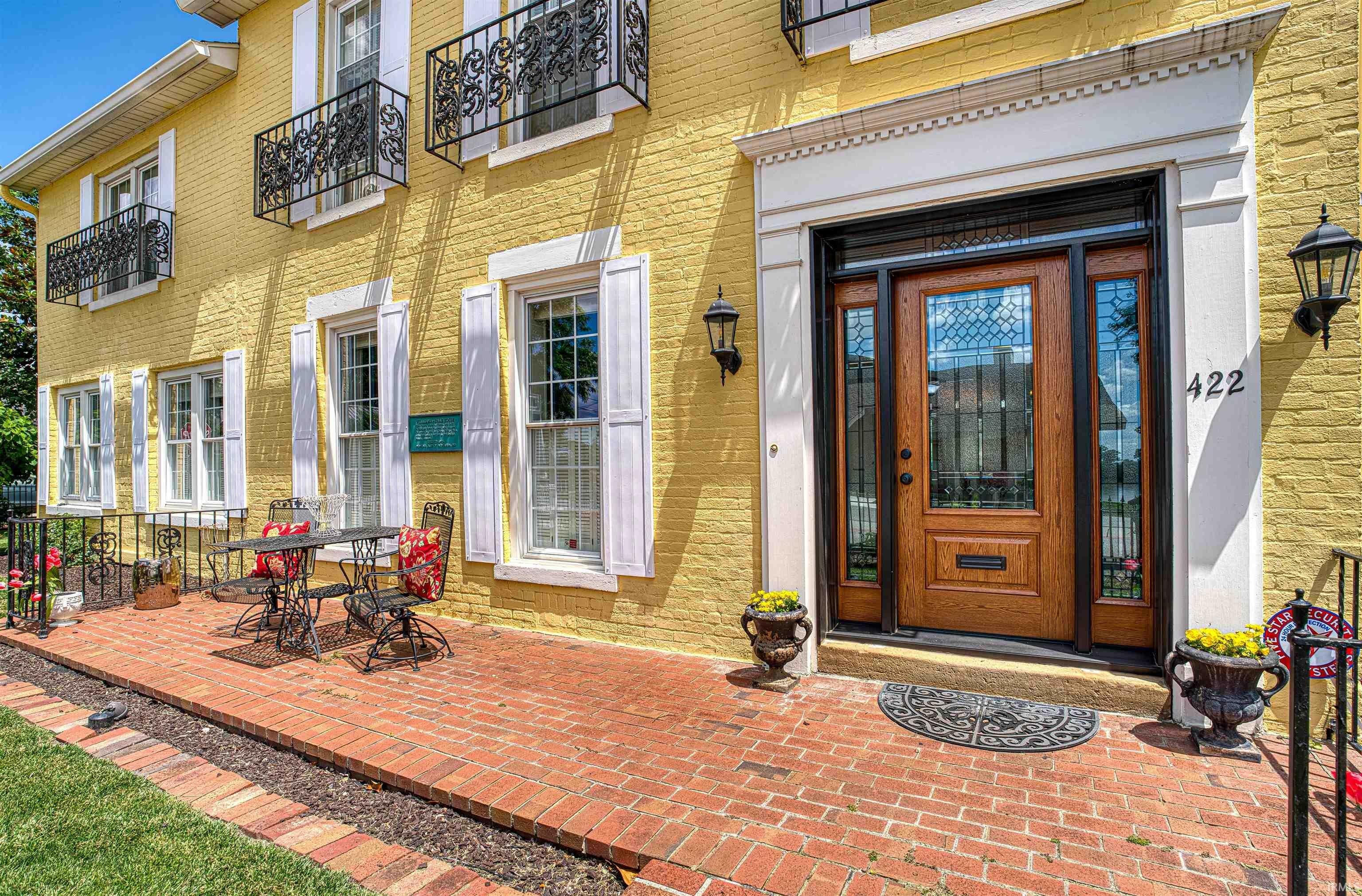 Property Photo:  422 W Water Street  IN 47630 