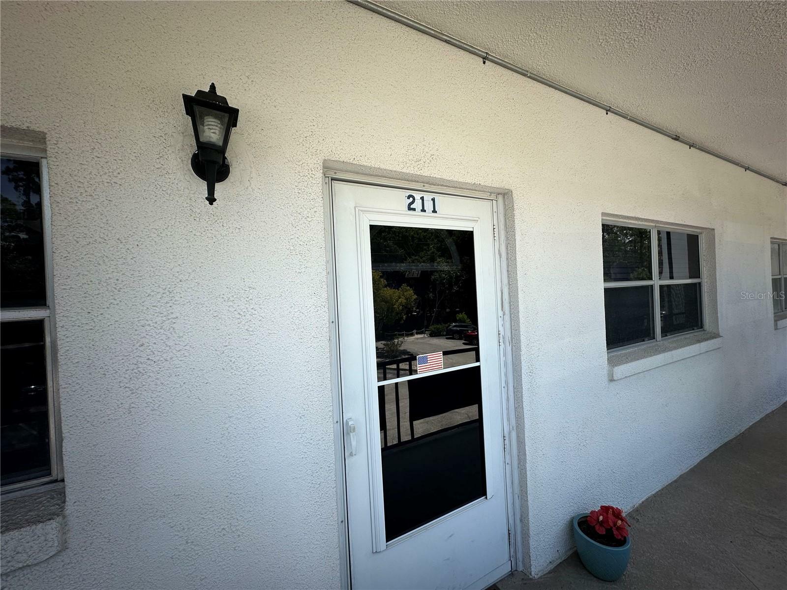 Property Photo:  200 El Camino Drive 211  FL 33884 