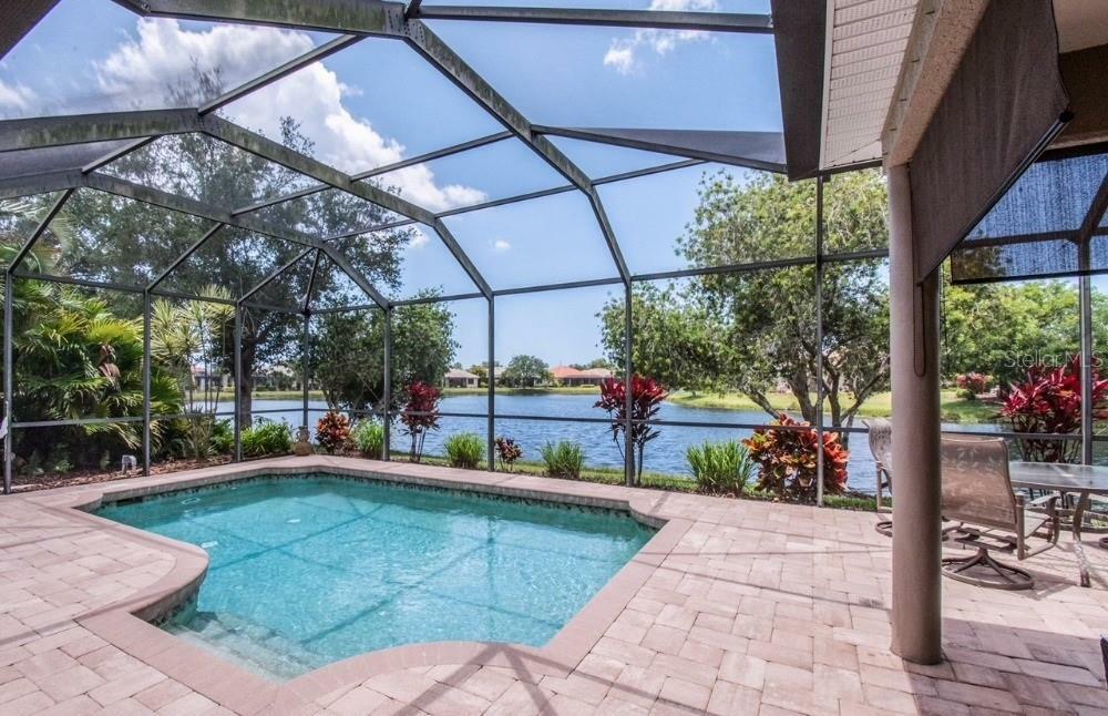 Property Photo:  637 Crane Prairie Way  FL 34229 