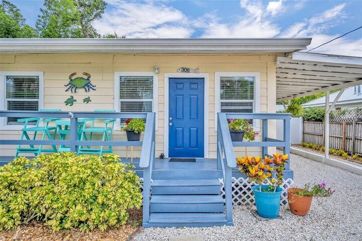 Property Photo: 306 Rush Street FL 32168