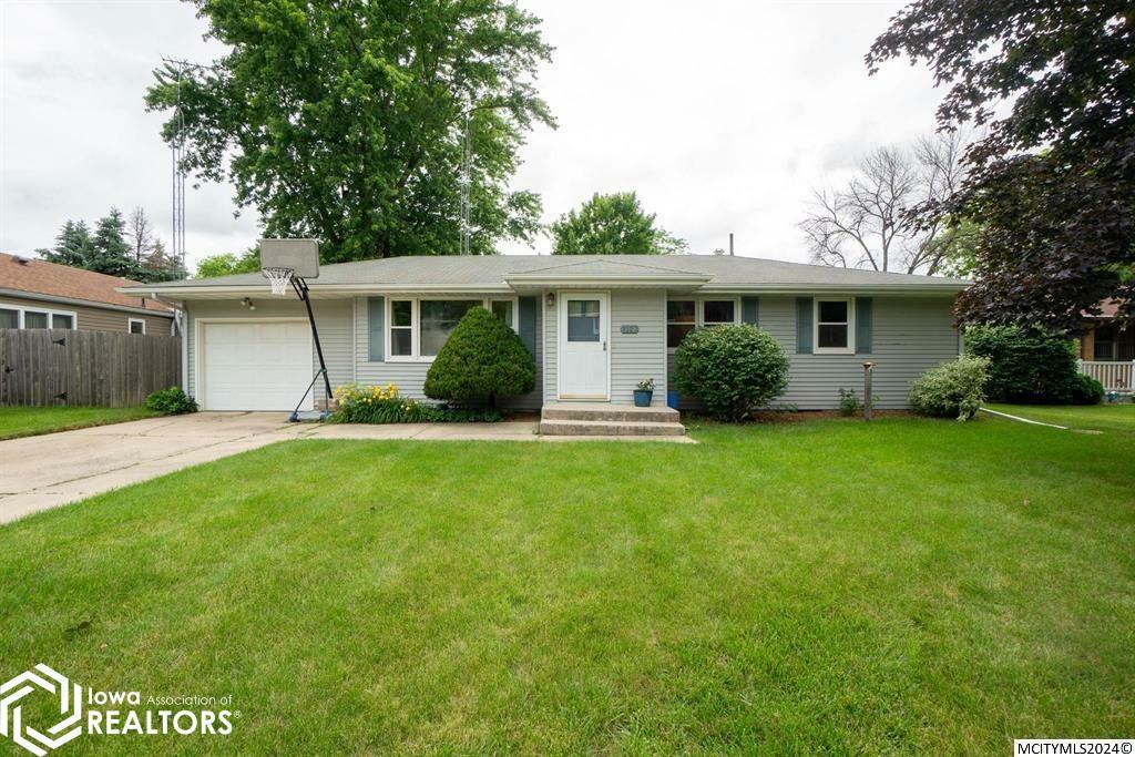 Property Photo:  1322 2nd Street  IA 50401 