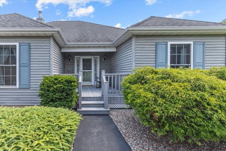 Property Photo:  31 Mountain View Drive  VT 05488-3011 