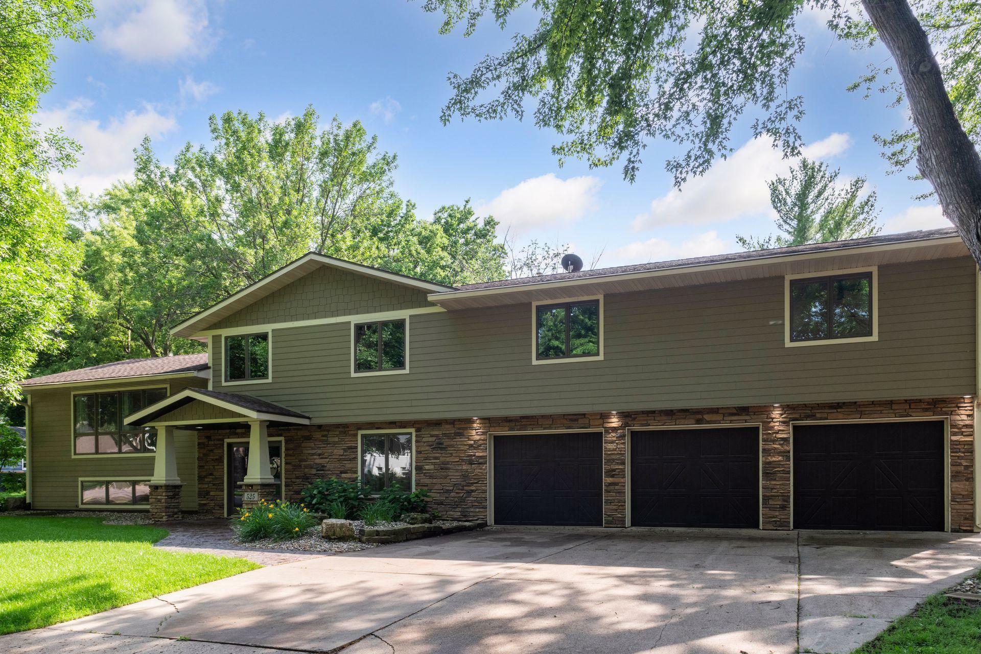 Property Photo:  525 Edgewood Drive  MN 55336 