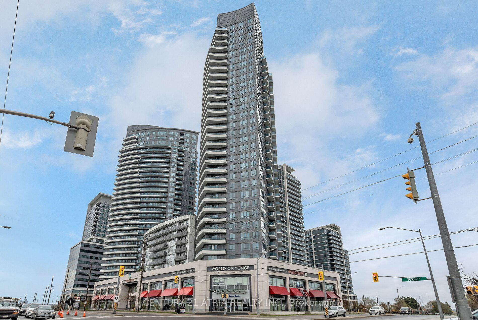 Property Photo:  7161 Yonge St 2533  ON L3T 0C8 