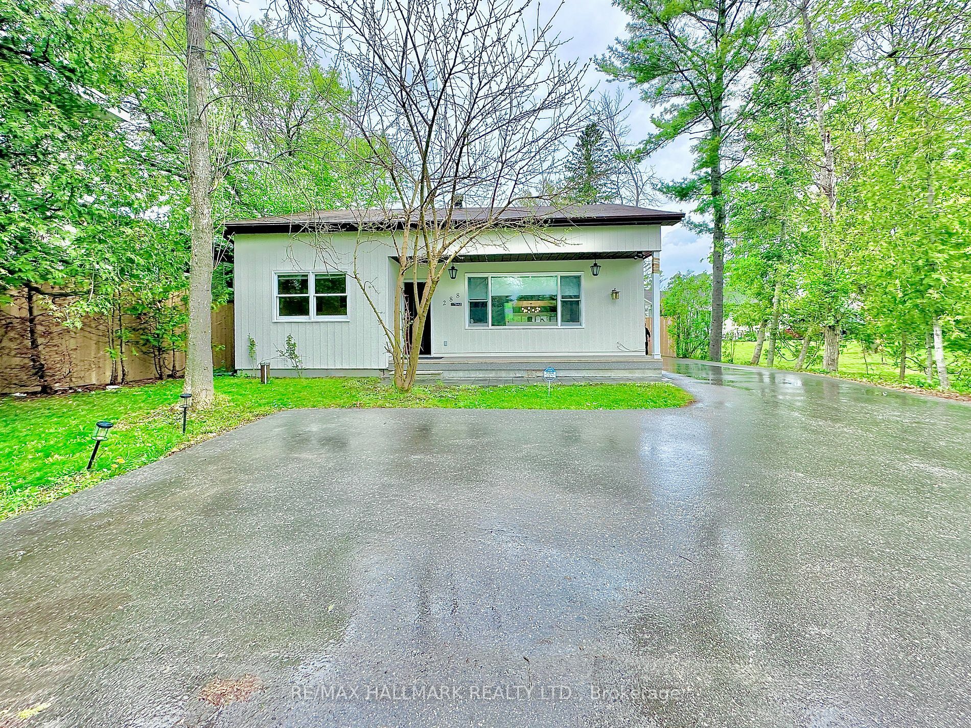 Property Photo:  288 River Rd E  ON L9Z 2L7 